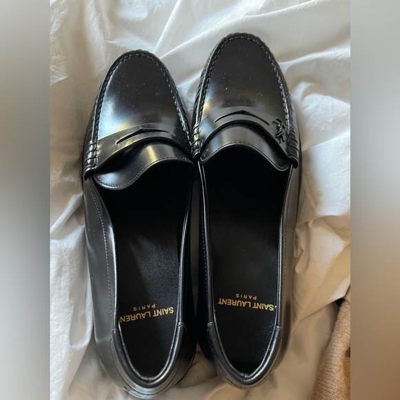 Saint Laurent☆le loafer chunky penny Le Loafer chunky penny slippers in glazed leather | Saint